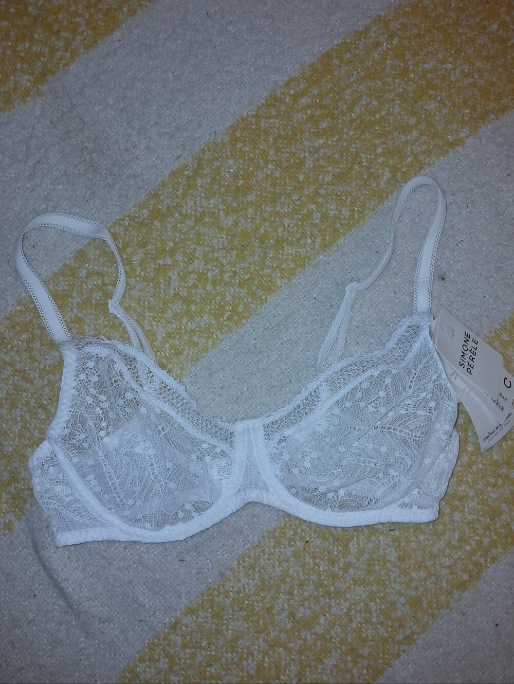 NWT Simone Perele brand Women's size 32c Lacey bra